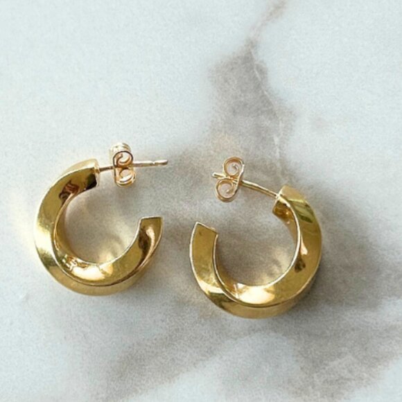 Tiffany & Co. 18k Gold Hoop Earrings | Classic & Elegant - Picture 1 of 3